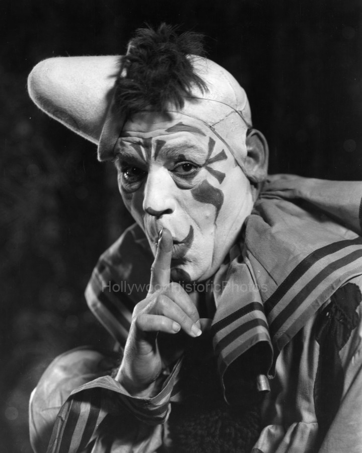 Lon Chaney 1928 3 .jpg